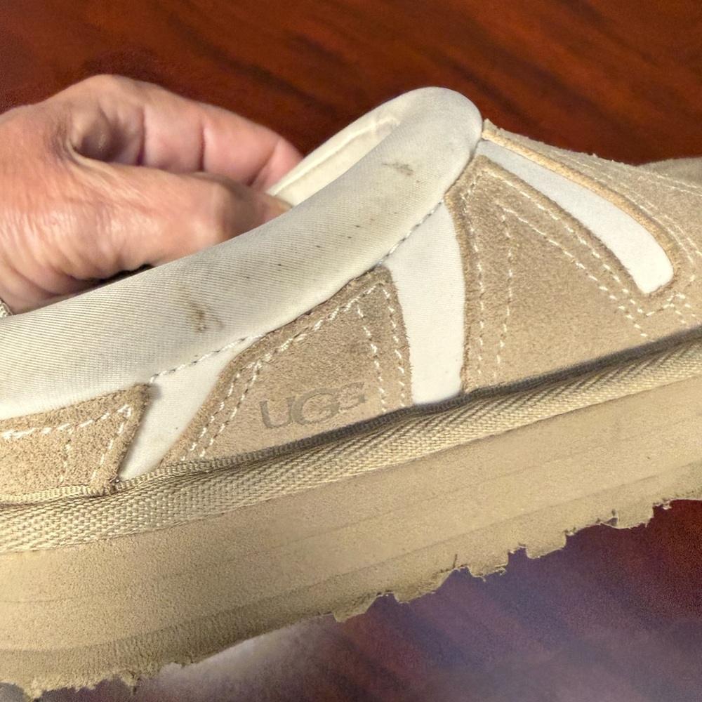 UGG Kids Tan Suede & Cream Slip-On Slippers Size 4‎ - Picture 6 of 7